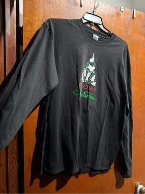 belk Black Long-Sleeve 'Snowy Christmas' Graphic Tee
